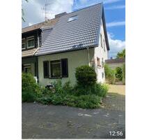 Reihenendhaus in Rheinhausen mit Potenzial - Duisburg