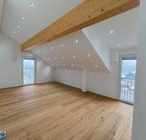 Moderne 2,5-Zimmer-Wohnung mit Balkon in zentraler Lage - Hutthurm