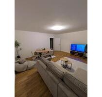 4 Zimmer Wohnung ab 01.04. - 1.725,00&nbsp;EUR Kaltmiete, ca.&nbsp; 98,00&nbsp;m&sup2; in Singen (Hohentwiel) (PLZ: 78224)