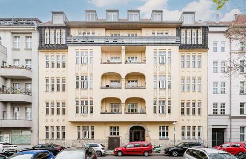 Foto - Repräsentatives Wohnen & Arbeiten nahe Kudamm - Sanierte Altbauwohnung zur teilgewerblichen Nutzung