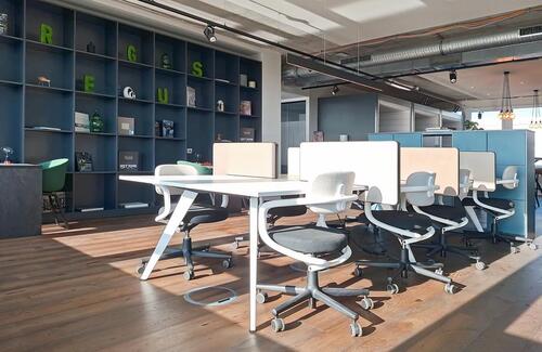 Foto - Coworking-Bereich in Regus Hafen Süderelbe