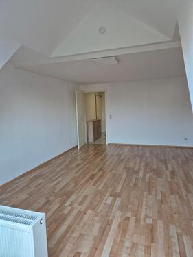 Foto - 1 Zimmer Dachgeschoßwohnung zur Miete in Birlenbach