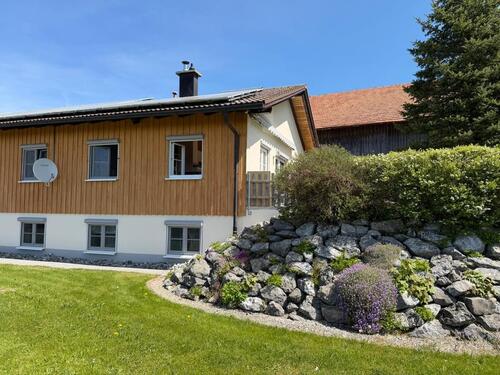 Foto - Gepflegtes Einfamilienhaus mit 8 (14) Zimmern in TOP Lage