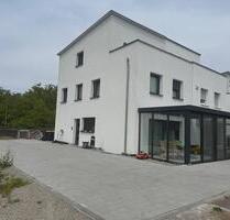 HAUS Neubau Bad Krozingen - 2.200,00 EUR Kaltmiete, in Müllheim (PLZ: 79379)