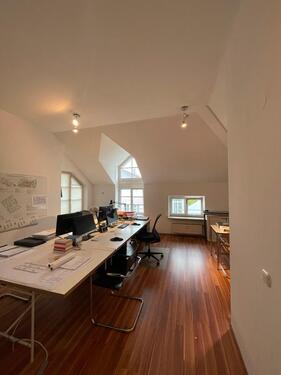 Foto - Büro mit hohen Räumen im Zentrum von Prien