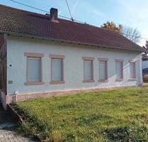 Einfamilienhaus in Primsweiler - 155.000,00 EUR Kaufpreis, in Schmelz (PLZ: 66839)