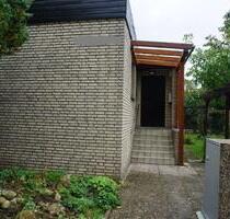 Haus, Bungalow mit Garten und Garage in Hannover Wettbergen