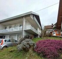 Dachgeschosswohnung 93m2 - 750,00&nbsp;EUR Kaltmiete, ca.&nbsp; 93,00&nbsp;m&sup2; in Kappelrodeck (PLZ: 77876)