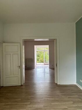 Foto - Helle 4-Zimmer Wohnung mit Terrasse zum Garten in ruhiger Lage