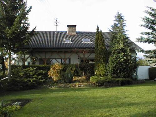 Foto - Nest im Grünen: Ruhige 2,5-Zimmer Mietwhg. m.Balkon u.Einbauküche