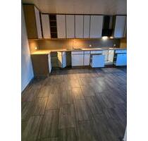 Grosse helle Wohnung - 1.035,00&nbsp;EUR Kaltmiete, ca.&nbsp; 182,00&nbsp;m&sup2; in Wallerfangen (PLZ: 66798)