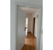 Vermieten ab sofort helle 3 Zimmer Dachgeschosswohnung - Hochheim am Main