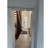 Attraktive 2-Zimmer-Wohnung (DHH) – renoviert, zentrale Lage - Sankt Ingbert