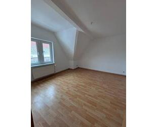 2-Zimmer-Dachgeschosswohnung mit Einbauküche und Tageslichtbad - Wittenberge