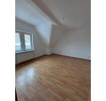 2-Zimmer-Dachgeschosswohnung mit Einbauküche und Tageslichtbad - Wittenberge