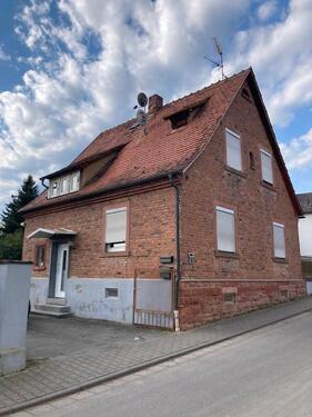 Foto - Einfamilienwohnhaus mit großem Grundstück