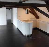 Exclusive DG-Wohnung in Idsteiner Altstadt in Zweitbezug!