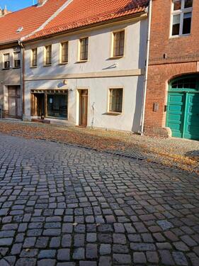 Foto - Haus Wohn- und Geschäftshaus oder Mehrfamilienhaus