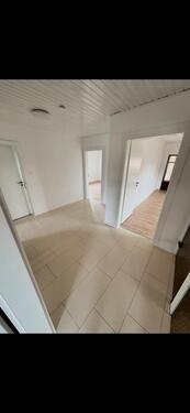 Foto - Renovierte 5-Zimmer-Wohnung zu vermieten