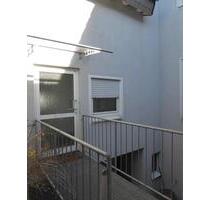 3-Zimmer Wohnung 75 m² mit Einbauküche & eigenem Eingang - Gernsheim