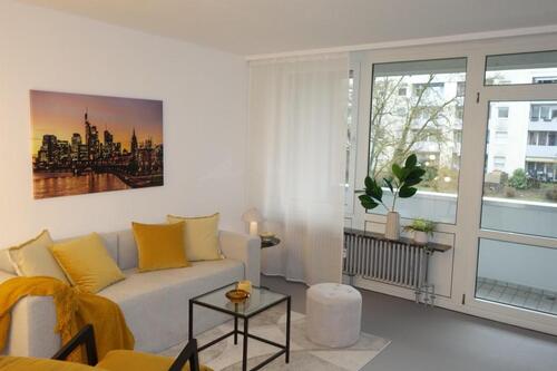 Foto - Stilvolle 3-Zimmer-Wohnung - 1.300,00&nbsp;EUR Kaltmiete, ca.&nbsp; 80,00&nbsp;m&sup2;