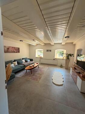 Foto - Renoviertes 12-Zimmer-Haus mit 6 Bädern, 2 Küchen und Garten