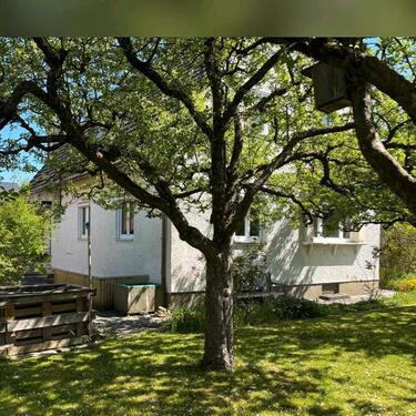 Foto - Haus zur Miete - 1.660,00&nbsp;EUR Kaltmiete, ca.&nbsp; 135,00&nbsp;m&sup2;