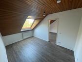Foto - Renovierte helle 2 Zimmer Wohnung SinglesPärchen + SP