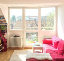 Zentral an der U2: vollmöblierte, ruhige Dachgeschoss-Wohnung - München Schwabing-Freimann