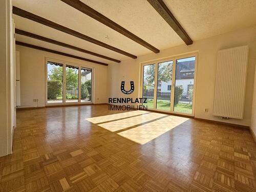 Foto - Sanierte Maisonette-Wohnung mit 4,5 Zimmer und Garten in Regensburg-Schwabelweis. Frei.