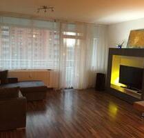 Schöne 2-Zimmer-Wohnung am Rheinpark-Center Neuss mit Balkon