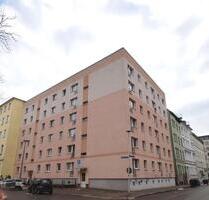 4-Zimmer-Wohnung mit BALKON, Bad mit Badewanne - Magdeburg