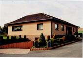 Foto - Freistehender Bungalow mit 8 Zimmern, 175 m², 1.515 m² Grundstück