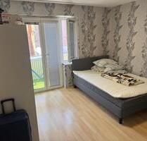 Helles 12m² Zimmer mit Balkon in 2er-WG in Gostenhof - Nürnberg Gibitzenhof Helles 12m² Zimmer mit Balkon in 2er-WG in Gostenhof - Nürnberg Gibitzenhof