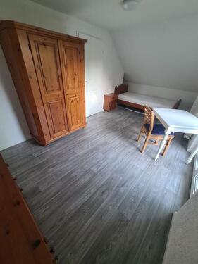 Foto - Möbliertes WG Zimmer Nähe Universität zu vermieten