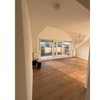 Moderne 4-Zimmer Wohnung mit Balkon in Butzbach