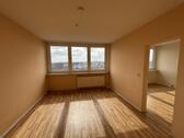 Foto - 3-Zimmer-Wohnung mit Aussicht und Renovierungsbonus