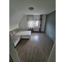 Moderne, zentral gelegene Dachgeschoss Wohnung Kornwestheim