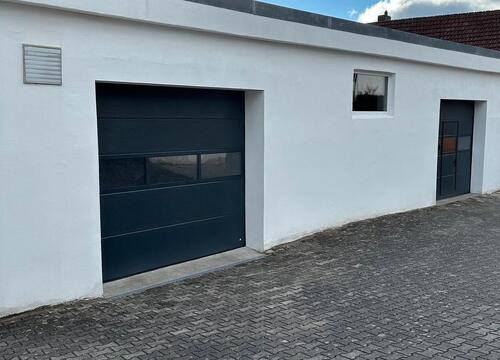 Foto - Garage, Werkstatt, Lagerraum, komplett gefliest,
