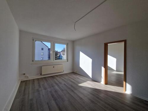 Foto - Gemütliche 2-Zimmer-Wohnung mit Tageslichtbad und Dusche! + 300 € Wunschgutschein* GRATIS!