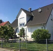 Schöne DG-Whg. im 2-FH in Nbg.-Neunhof für ein junges Paar !!! - Nürnberg Almoshof