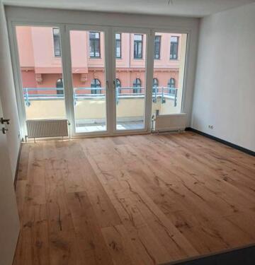 Foto - ++ Renovierte 2 Zi. Whg mit Balkon Aufzug ++