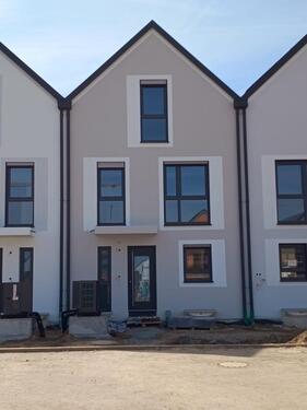 Foto - Neubau Reihenhaus in Köfering - Ideal für Familien