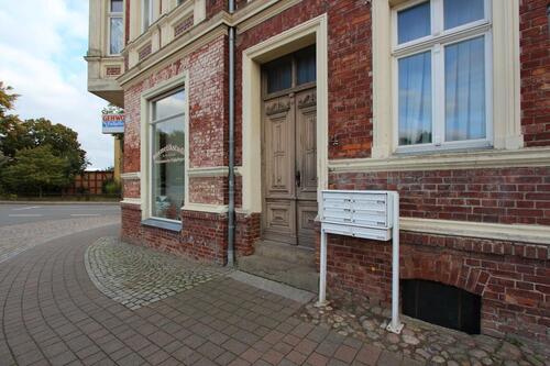Foto - Modernisierte Altbauwohnung mit 3 Zimmern und Wohnküche!