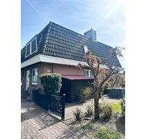 Ruhig gelegenes Reihenendhaus mit Grünanlage in Parknähe - Bremerhaven Lehe