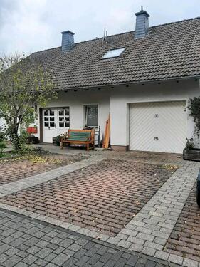 Foto - 3 Familienhaus in Pelm Im Tal - 385.000,00 EUR Kaufpreis,