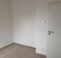 4 Zimmer Dachgeschoss-Erdgeschosswohnung zu vermieten - Westhausen