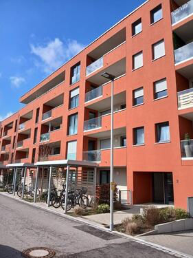 Foto - 2 Z. Whg. mit Balkon und TG Nähe Klinikum Süd und Messe