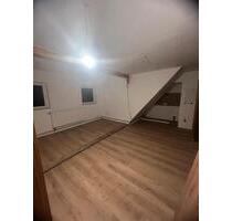 Single Wohnung in ruhiger Lage - 400,00 EUR Kaltmiete, ca.  45,00 m² in Arnsberg (PLZ: 59757) Holzen