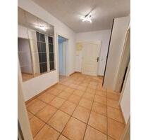 Schöne 3 Zimmer Wohnung mit Balkon in Offenbach Bieber - Offenbach am Main
